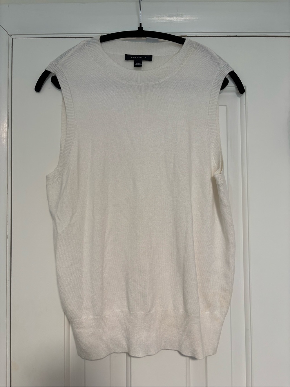 Ann Taylor Ivory Sleeveless Knit Sweater Shell Top